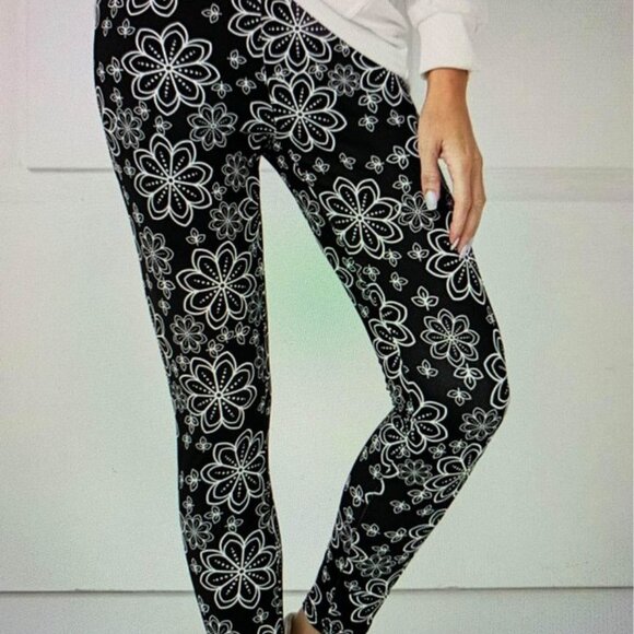 Ladies size XL Black & white design print Leggings - Picture 9 of 10